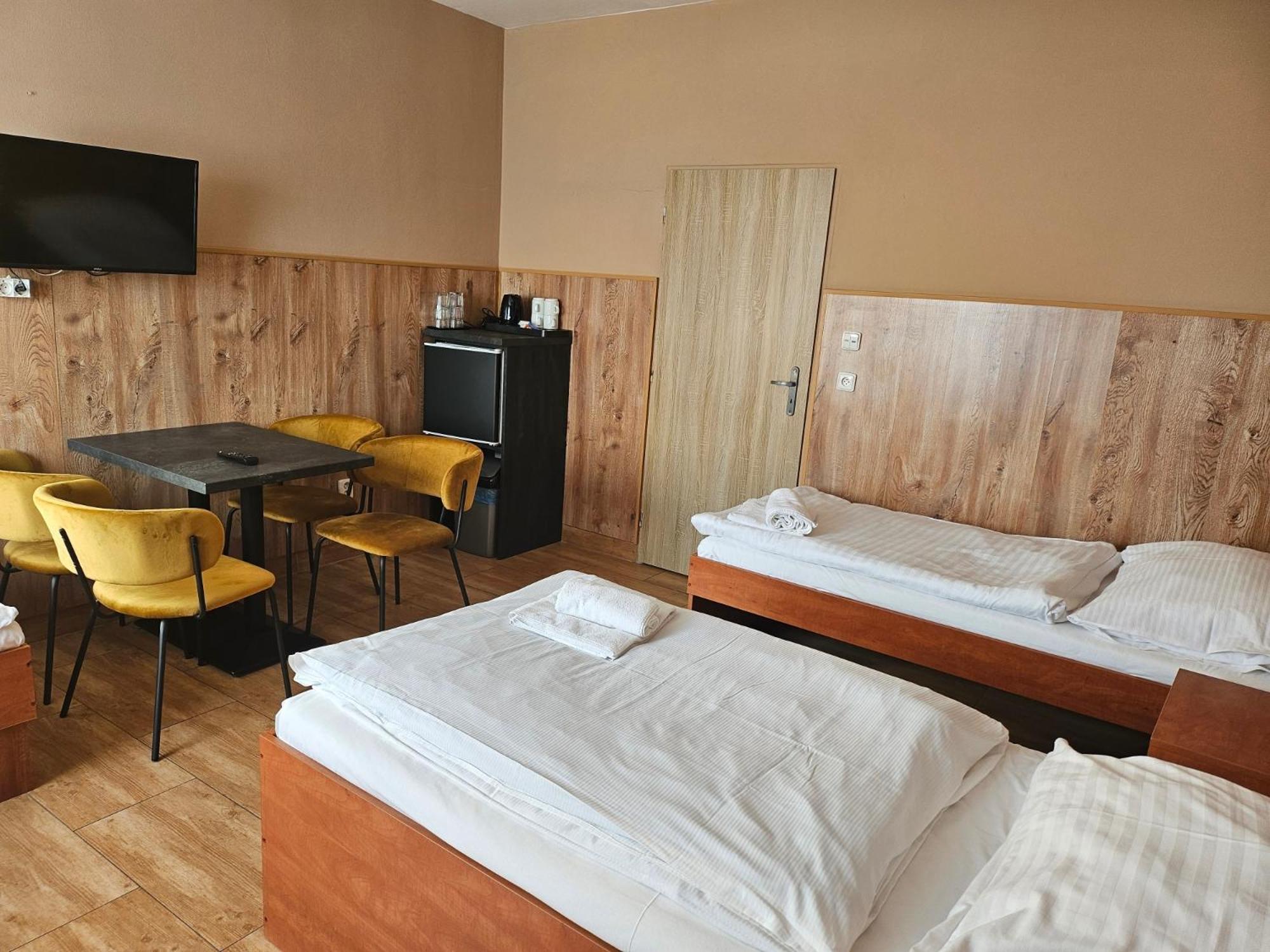 Hotel Taurus ออสตราวา ภายนอก รูปภาพ