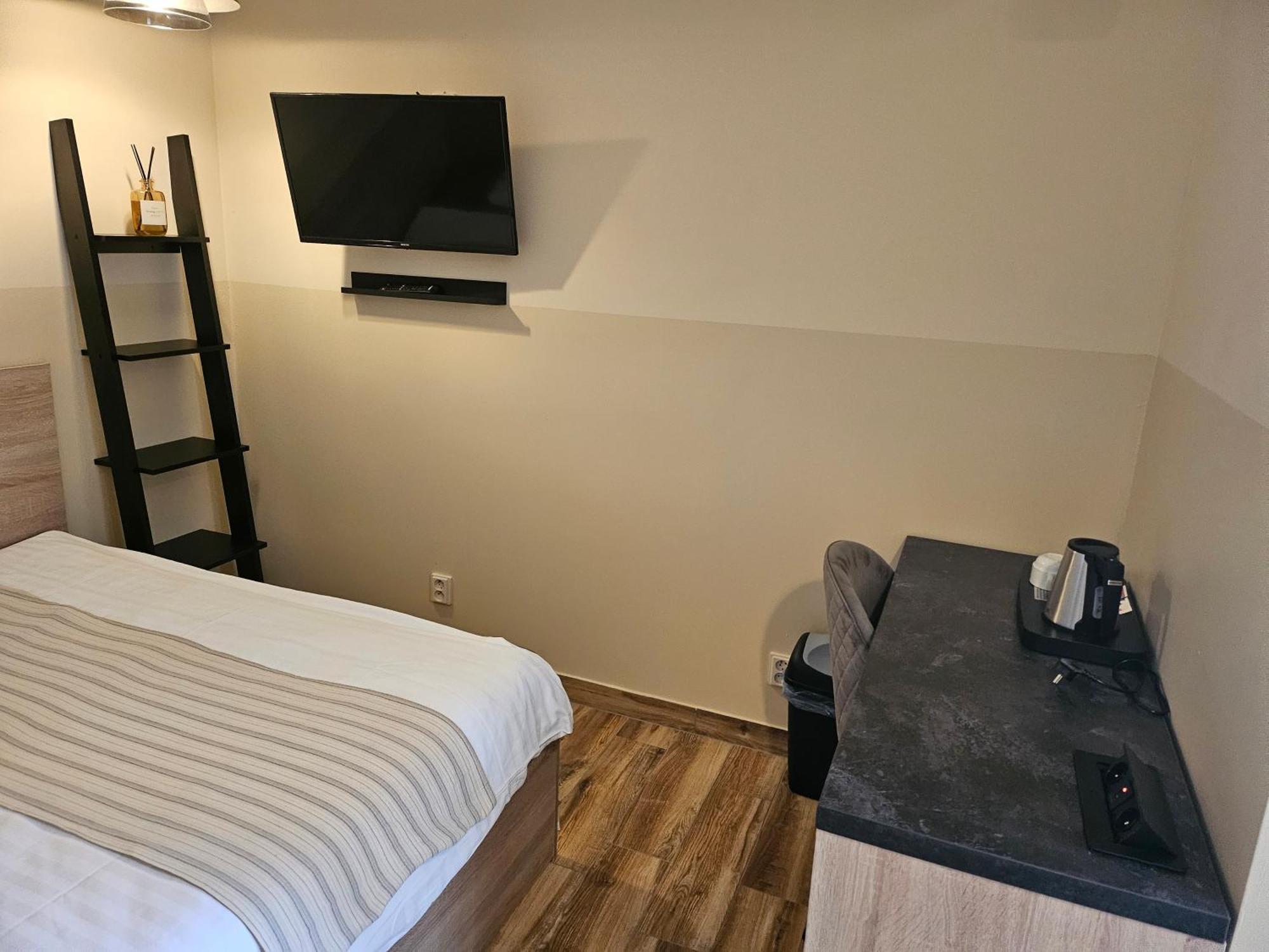 Hotel Taurus ออสตราวา ภายนอก รูปภาพ